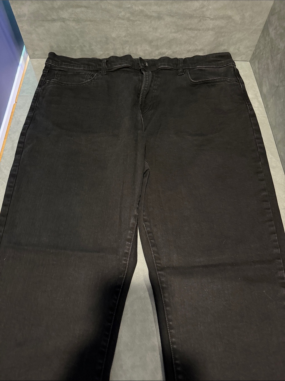 Lucky Brand Athletic Straight Black Jeans 40x32